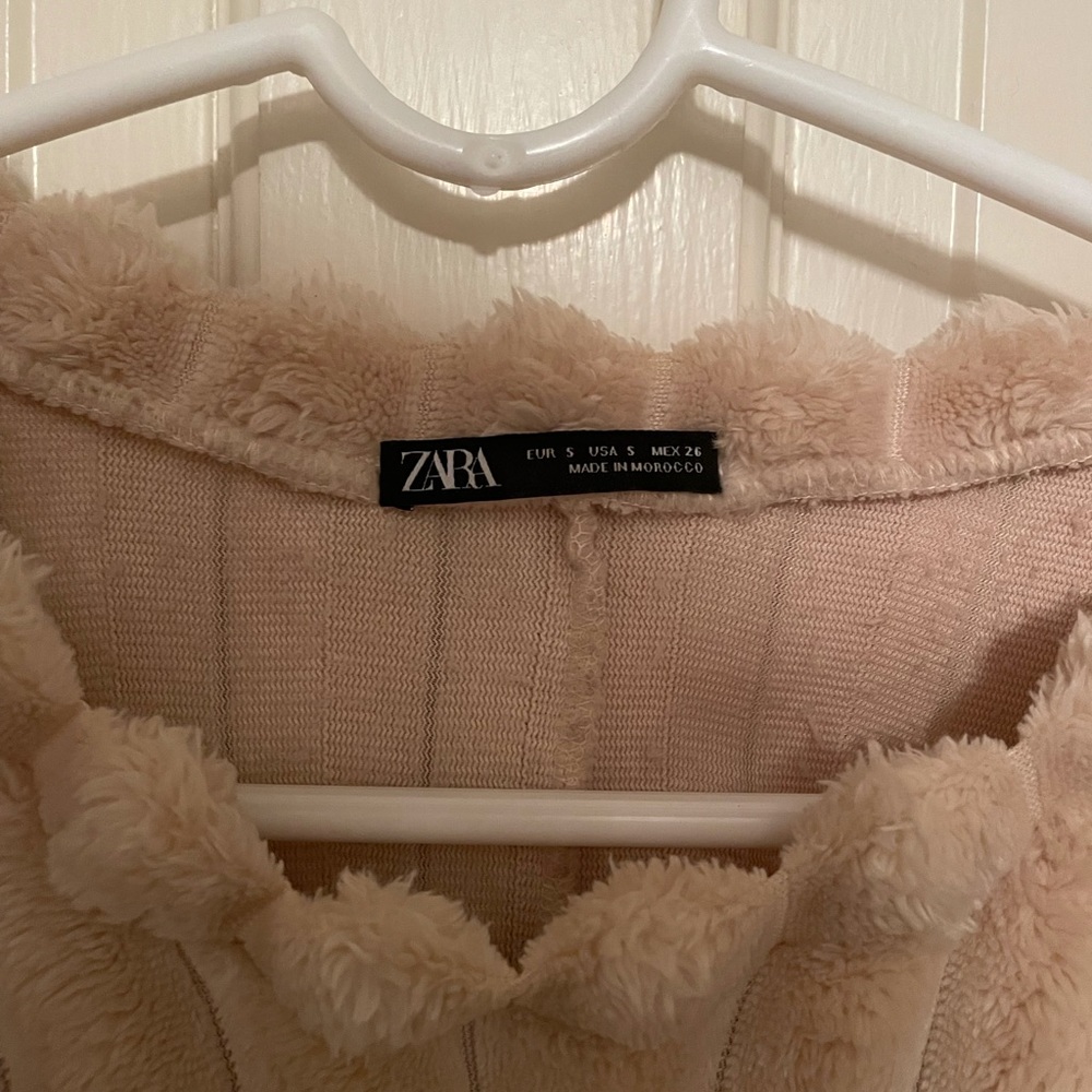 Zara Sweater - Picture 3 of 3